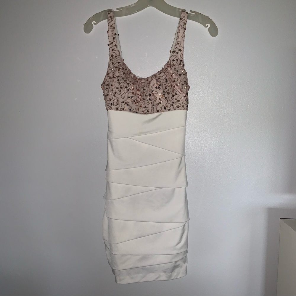 White bodycon dress